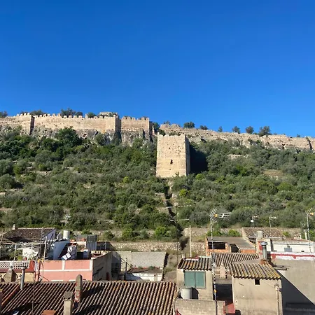 Holiday home Casa Con Jacuzzi Y Piscina Con Vistas Al Castillo *